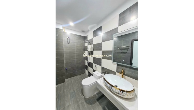 Tôi cho thuê nhà hai mặt tiền,mới,vỉa hè, 102m2- 5T, Thành Công_29 Tr